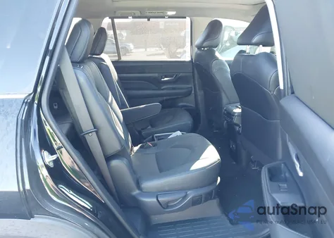 2024 Toyota Grand Highlander Limited z USA, uszkodzony, nr VIN 5TDAAAB54RS032587